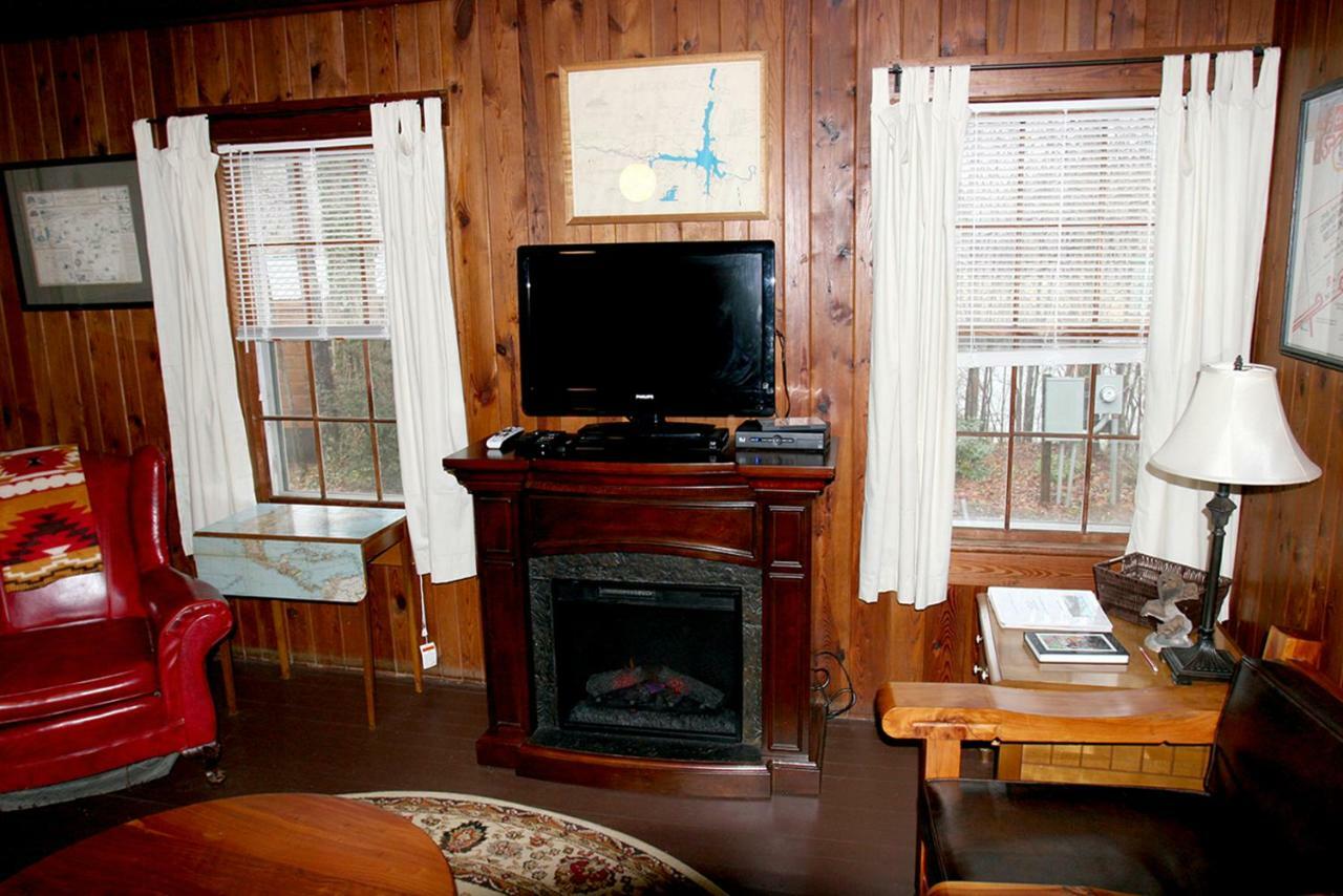 Pine Gables Cabins Βίλα Lake Lure Εξωτερικό φωτογραφία